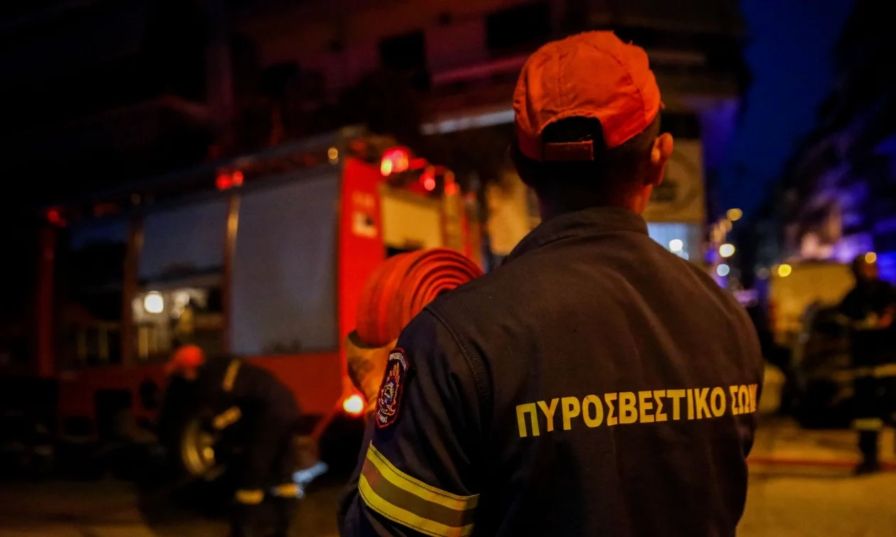 Μεγάλη φωτιά σε διαμέρισμα στην Καλλιθέα Μεγάλη φωτιά σε διαμέρισμα στην Καλλιθέα