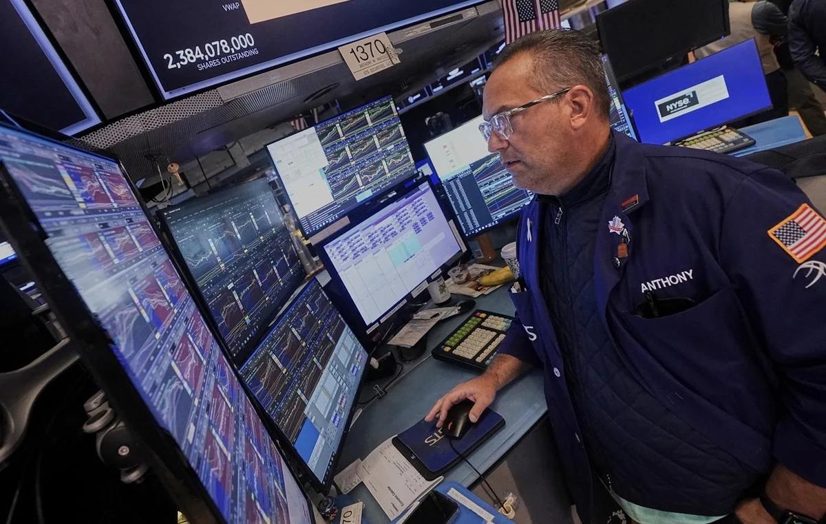 Προς νέο ιστορικό υψηλό κατευθύνεται ο S&P 500 εν αναμονή των τελευταίων κρίσιμων οικονομικών δεδομένων του 2025 Προς νέο ιστορικό υψηλό κατευθύνεται ο S&P 500 εν αναμονή των τελευταίων κρίσιμων οικονομικών δεδομένων του 2025