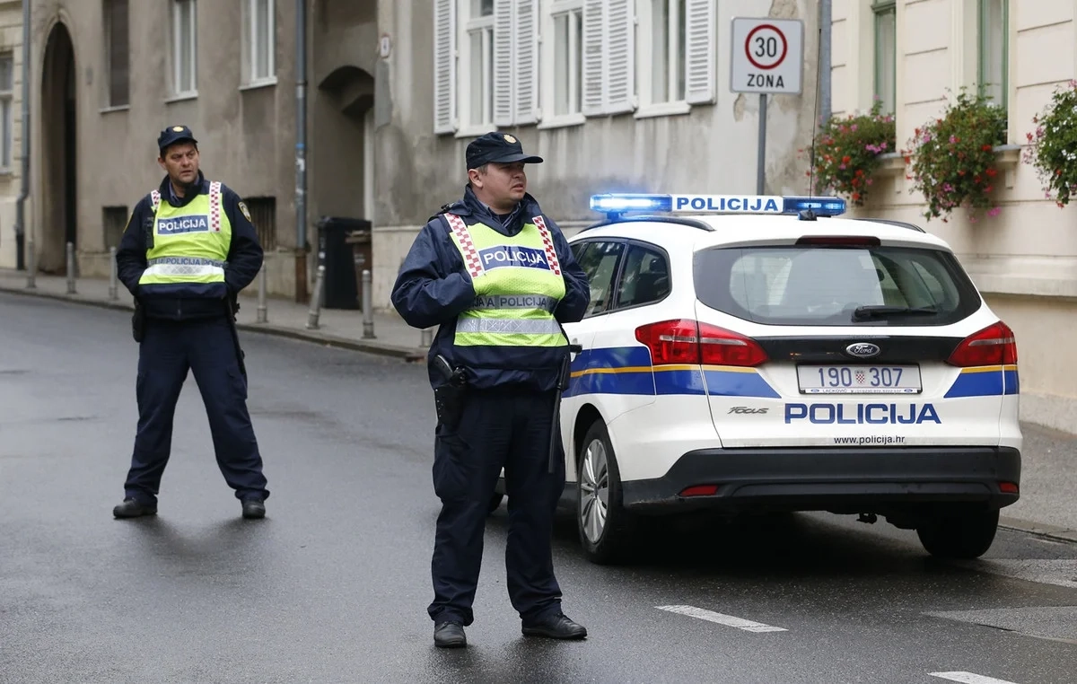 Κάθειρξη 50 ετών για τον δολοφόνο ενός μαθητή σε σχολείο Κάθειρξη 50 ετών για τον δολοφόνο ενός μαθητή σε σχολείο