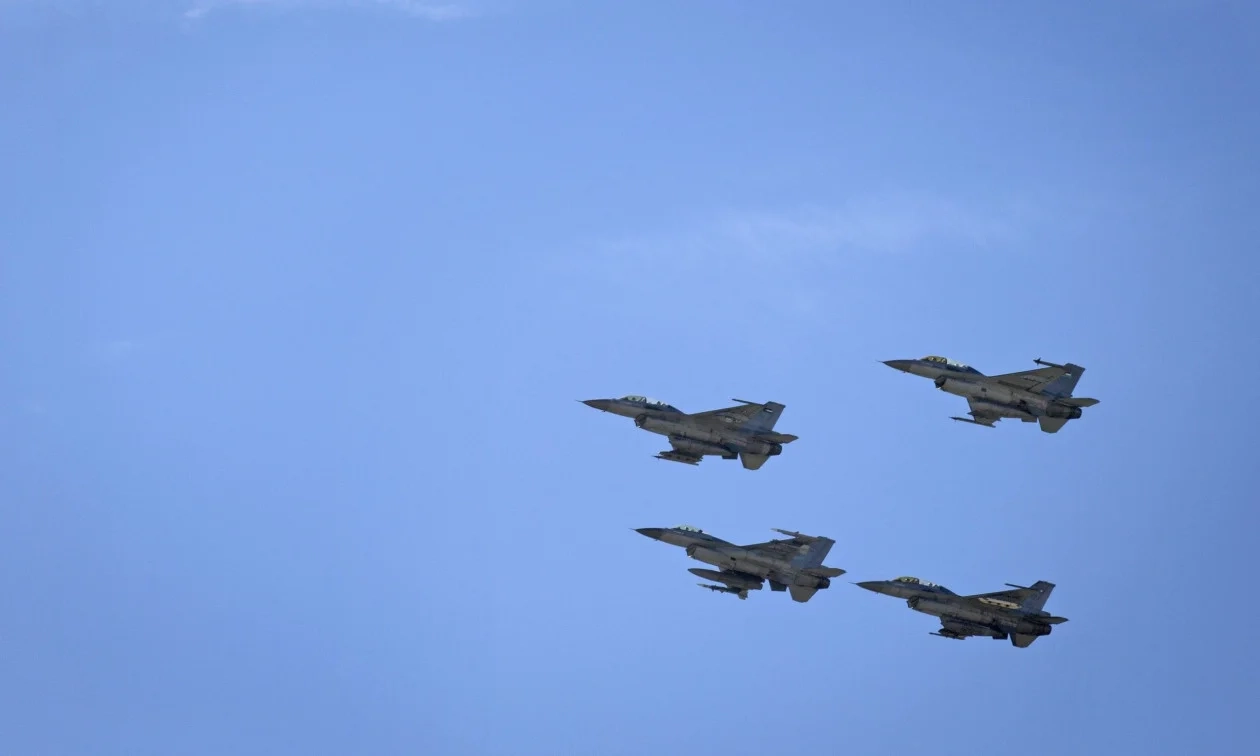 Η Ιορδανία εξαπέλυσε αεροπορικούς βομβαρδισμούς εναντίον κυκλωμάτων διακίνησης ναρκωτικών Η Ιορδανία εξαπέλυσε αεροπορικούς βομβαρδισμούς εναντίον κυκλωμάτων διακίνησης ναρκωτικών