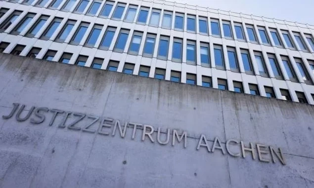 Yπόθεση Πελικό στη Γερμανία: Σύζυγος νάρκωνε και βίαζε τη σύζυγό του επί 15 χρόνια Yπόθεση Πελικό στη Γερμανία: Σύζυγος νάρκωνε και βίαζε τη σύζυγό του επί 15 χρόνια