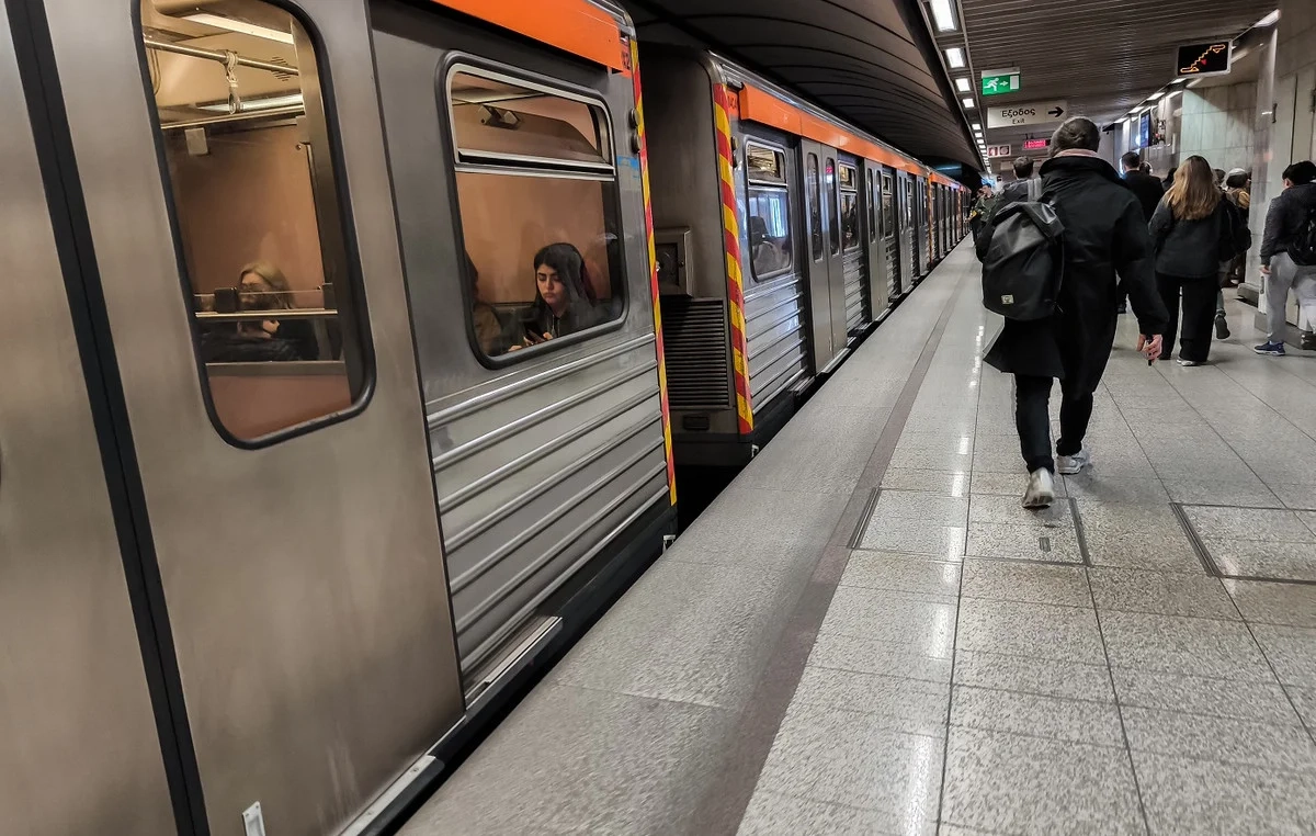 Πώς θα κινηθούν τα Χριστούγεννα μετρό, λεωφορεία και τραμ – Αναλυτικά τα δρομολόγια Πώς θα κινηθούν τα Χριστούγεννα μετρό, λεωφορεία και τραμ – Αναλυτικά τα δρομολόγια