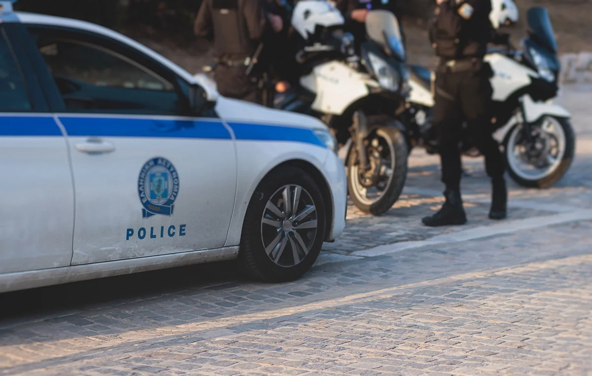 Αστυνομικός μαχαιρώθηκε από διαρρήκτη στον Βόλο – «Δύσκολο και τίμιο μεροκάματο», λέει η Ένωση Αστυνομικών Αστυνομικός μαχαιρώθηκε από διαρρήκτη στον Βόλο – «Δύσκολο και τίμιο μεροκάματο», λέει η Ένωση Αστυνομικών