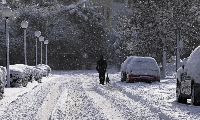 Καιρός - Ζιακόπουλος: Οι ψυχρές εισβολές συνήθως έχουν μακριά ουρά Καιρός - Τσατραφύλλιας: Πολικές θερμοκρασίες μέχρι την Τετάρτη - Πότε έρχεται νέα ψυχρή εισβολή