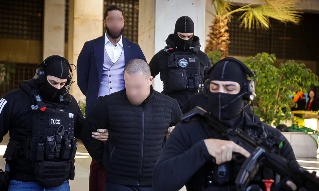 Φοινικούντα: «Φοβάμαι να πω ποιος μου έδωσε τα κινητά και τα κλειδιά του σκούτερ», λέει ο 22χρονος Φοινικούντα: «Τη ζωή του φοβόταν», λέει μάρτυρας - Νεότερες αποκαλύψεις για το διπλό έγκλημα