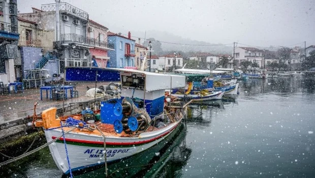 «Χαλάνε την πιάτσα», «ο καιρός δεν είναι clickbait» - Οι προγνώσεις για τα χιόνια έφεραν κόντρες μετεωρολόγων | in.gr «Χαλάνε την πιάτσα», «ο καιρός δεν είναι clickbait» - Οι προγνώσεις για τα χιόνια έφεραν κόντρες μετεωρολόγων | in.gr