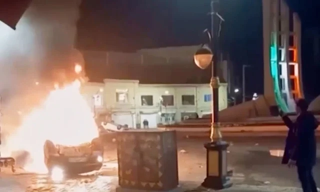 Ιράν: Βίντεο με πυροβολισμούς κατά διαδηλωτών - Τουλάχιστον 116 οι νεκροί Ιράν: «Νόμιμοι στόχοι» Ισραήλ και βάσεις των ΗΠΑ αν η Ουάσινγκτον επιτεθεί στη χώρα, λέει η Τεχεράνη