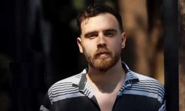 Ιράν: Το καθεστώς απειλεί με εκτέλεση γιατρούς που φρόντισαν τραυματίες διαδηλωτές Ερφάν Σολτανί: Απόδειξη ζωής - Συναντήθηκε με την οικογένειά του σύμφωνα με ΜΚΟ