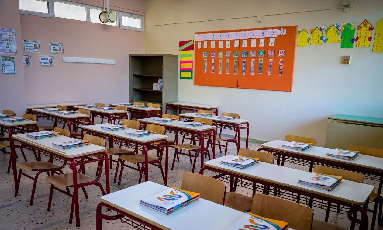 Ελευσίνα: Στο νοσοκομείο με σπασμένο χέρι 11χρονος που δέχθηκε επίθεση από συμμαθητές του Ελευσίνα: Στο νοσοκομείο με σπασμένο χέρι 11χρονος που δέχθηκε επίθεση από συμμαθητές του
