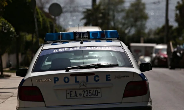 Νάξος: Η μάχη των πιλότων με τους ισχυρούς ανέμους για να προσγειώσουν τα αεροπλάνα - Δείτε βίντεο Κακοκαιρία: Διακοπή της κυκλοφορίας στο ρέμα Βάρδα από τα Σπάτα προς το Πικέρμι - Δύο απεγκλωβισμοί