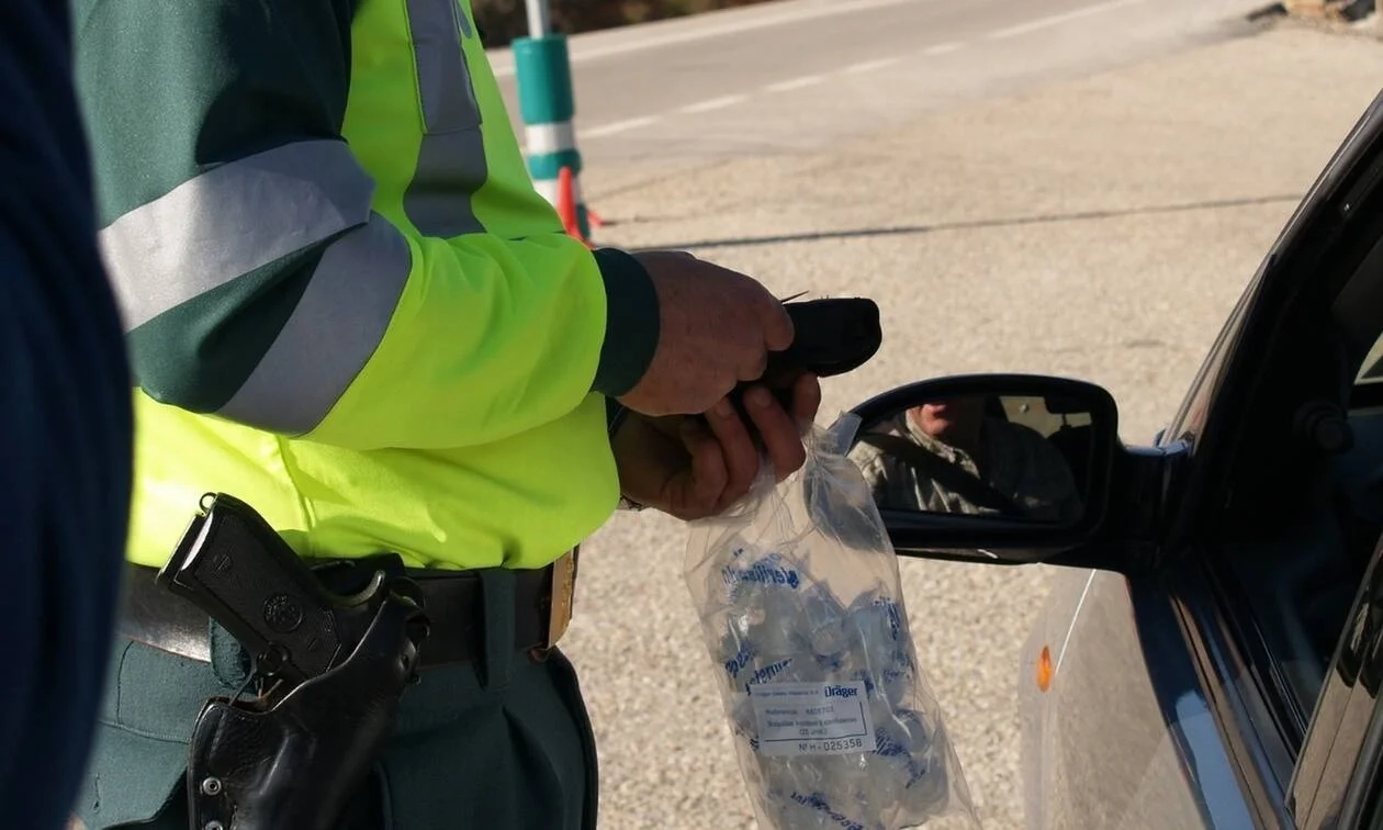Έβαλαν... φρένο στο ποτό οι Έλληνες: Μόλις 62 θετικά αλκοτέστ σε 6.129 ελέγχους την Πρωτοχρονιά Έβαλαν... φρένο στο ποτό οι Έλληνες: Μόλις 62 θετικά αλκοτέστ σε 6.129 ελέγχους την Πρωτοχρονιά