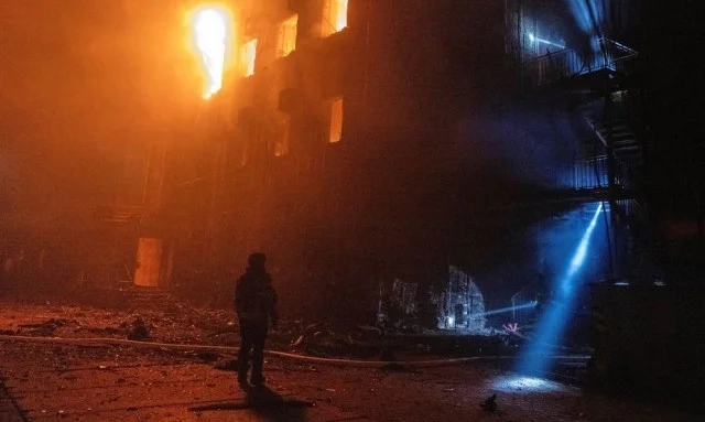 Οι ΗΠΑ παρέλαβαν τα δεδομένα πτήσης του ουκρανικού drone που κατευθυνόταν στο σπίτι του Πούτιν Ποια ειρήνη; Η Ουκρανία «στοχεύει» απευθείας τον Πούτιν, η Ρωσία απαντά με νέους βομβαρδισμούς