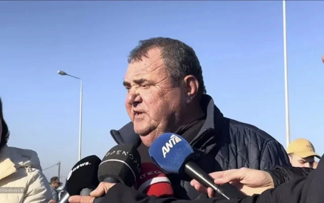 Αγρότες: Δεν θα πάει στο Μαξίμου ο Ανεστίδης - Θα αντικατασταθεί από τον Σέφη Με μηνύσεις απειλεί ο Ανεστίδης μετά τις χυδαίες δηλώσεις κατά του πρωθυπουργού