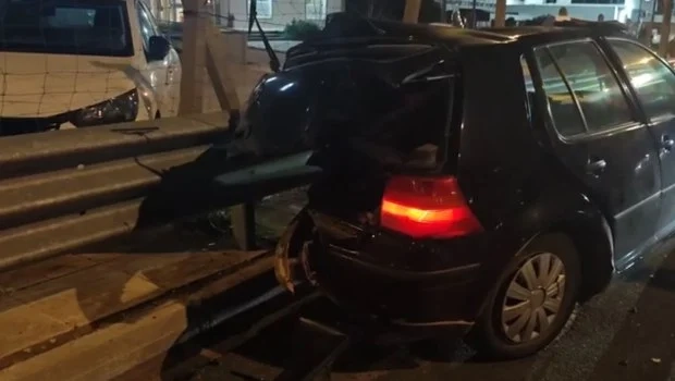 Τροχαίο με δύο τραυματίες στη λεωφόρο Κηφισού στο ύψος της Βαρυμπόμπης | in.gr Τροχαίο με δύο τραυματίες στη λεωφόρο Κηφισού στο ύψος της Βαρυμπόμπης | in.gr