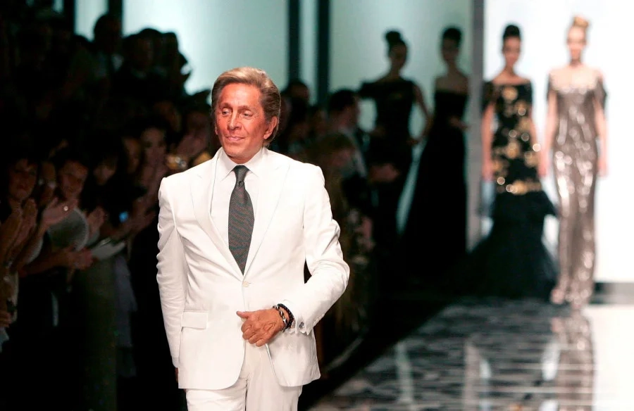 Valentino: Η σχέση του «τελευταίου αυτοκράτορα» της μόδας με το σινεμά Valentino: Η σχέση του «τελευταίου αυτοκράτορα» της μόδας με το σινεμά