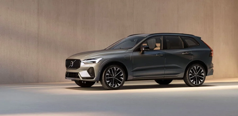 H Volvo ανανεώνει τα XC40, XC60 και XC90 με νέα υβριδικά συστήματα H Volvo ανανεώνει τα XC40, XC60 και XC90 με νέα υβριδικά συστήματα