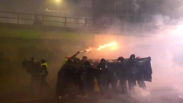 Μιλάνο: Σοβαρά επεισόδια με αφορμή τους Χειμερινούς Ολυμπιακούς Αγώνες – Συγκρούσεις διαδηλωτών και αστυνομίας | in.gr Μιλάνο: Σοβαρά επεισόδια με αφορμή τους Χειμερινούς Ολυμπιακούς Αγώνες – Συγκρούσεις διαδηλωτών και αστυνομίας | in.gr