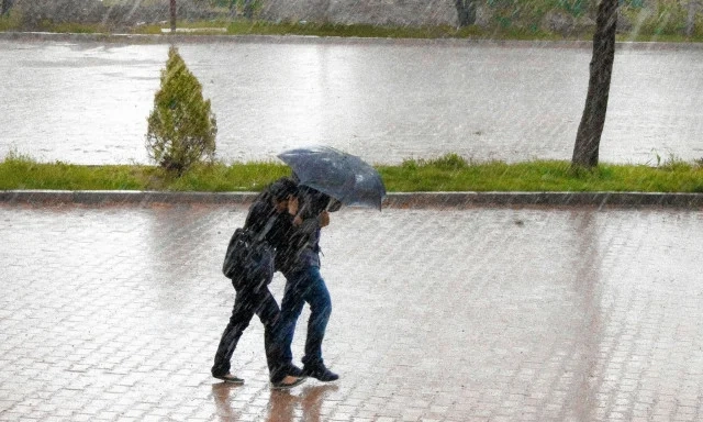 Καιρός: Ολική μεταβολή το Σαββατοκύριακο - Σε ποιες περιοχές θα ξεπεράσει ο υδράργυρος του 20°C Καιρός: Τι ώρα θα βρέξει στην Αττική - Η πρόγνωση Μαρουσάκη για τις επόμενες ημέρες