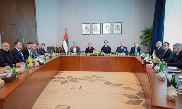 Ουκρανία: Δύο τραυματίες από ρωσική επίθεση στο Κίεβο - Βίντεο Άμπου Ντάμπι: Παραγωγικές αλλά χωρίς ουσιαστική πρόοδο οι ειρηνευτικές συνομιλίες Ουκρανίας - Ρωσίας