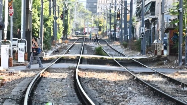 Συνελήφθη άνδρας που έκλεψε 100 μέτρα καλώδιο χαλκού στον Προαστιακό στο Ζεφύρι - Βίντεο από τη δράση του | in.gr Συνελήφθη άνδρας που έκλεψε 100 μέτρα καλώδιο χαλκού στον Προαστιακό στο Ζεφύρι - Βίντεο από τη δράση του | in.gr