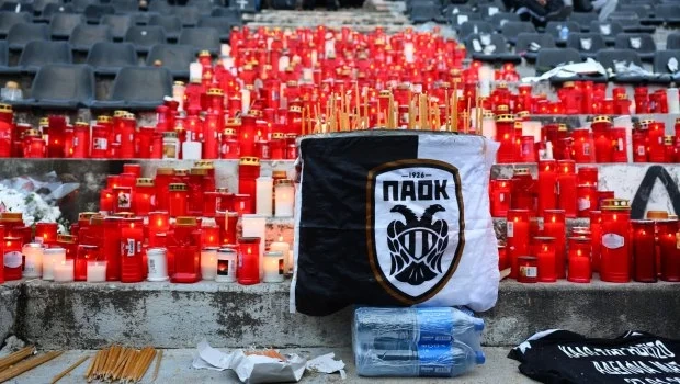ΠΑΟΚ: Ο πρόεδρος της UEFA θα τιμήσει τη μνήμη των αδικοχαμένων οπαδών του Δικεφάλου | in.gr ΠΑΟΚ: Ο πρόεδρος της UEFA θα τιμήσει τη μνήμη των αδικοχαμένων οπαδών του Δικεφάλου | in.gr