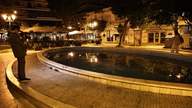 Πώς χάθηκαν πολύτιμα λεπτά μέχρι να βρεθεί το παιδί μέσα στο σιντριβάνι | in.gr Πώς χάθηκαν πολύτιμα λεπτά μέχρι να βρεθεί το παιδί μέσα στο σιντριβάνι | in.gr