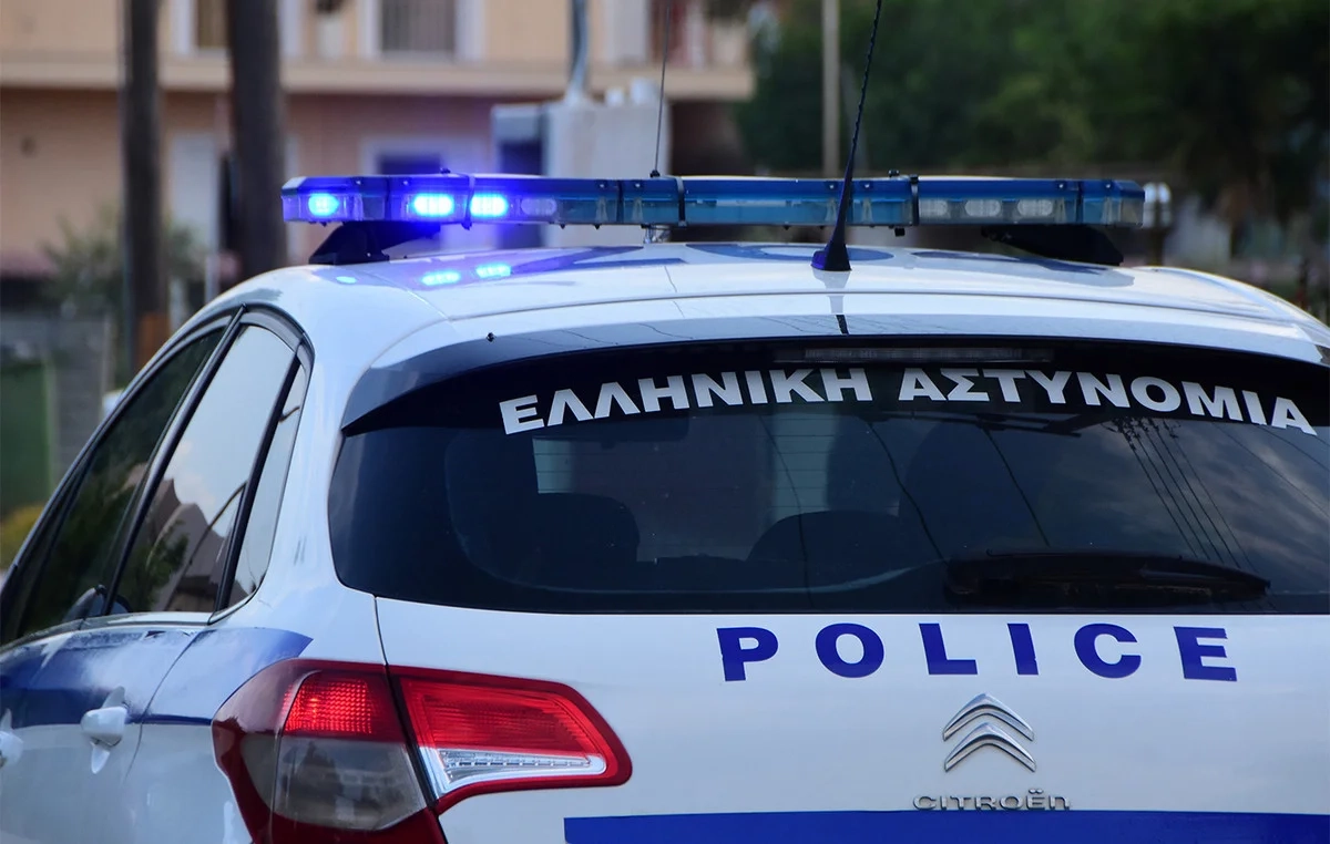 Συνελήφθησαν ένας άνδρας και μια γυναίκα για κλοπές σε κοσμηματοπωλεία της Αττικής Συνελήφθησαν ένας άνδρας και μια γυναίκα για κλοπές σε κοσμηματοπωλεία της Αττικής
