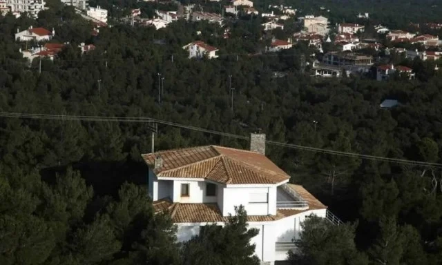 Αυτά είναι τα νέα πρόστιμα για αυθαίρετα και ημιυπαίθριους χώρους Αυθαίρετα: Διπλή παράταση έως το τέλος του 2027