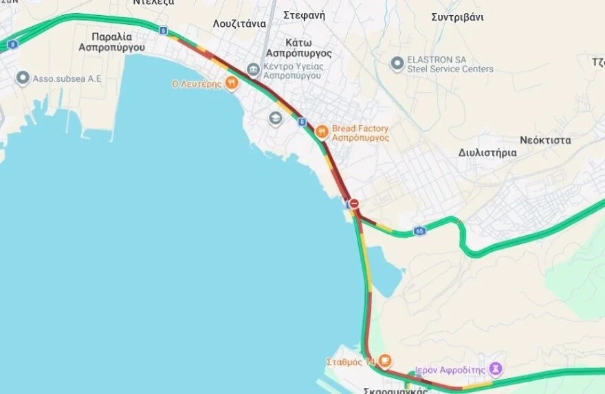 Καραμπόλα τεσσάρων φορτηγών με βυτιοφόρο στην Αθηνών - Κορίνθου στο ύψος του Ασπρόπυργου Καραμπόλα τεσσάρων φορτηγών με βυτιοφόρο στην Αθηνών - Κορίνθου στο ύψος του Ασπρόπυργου