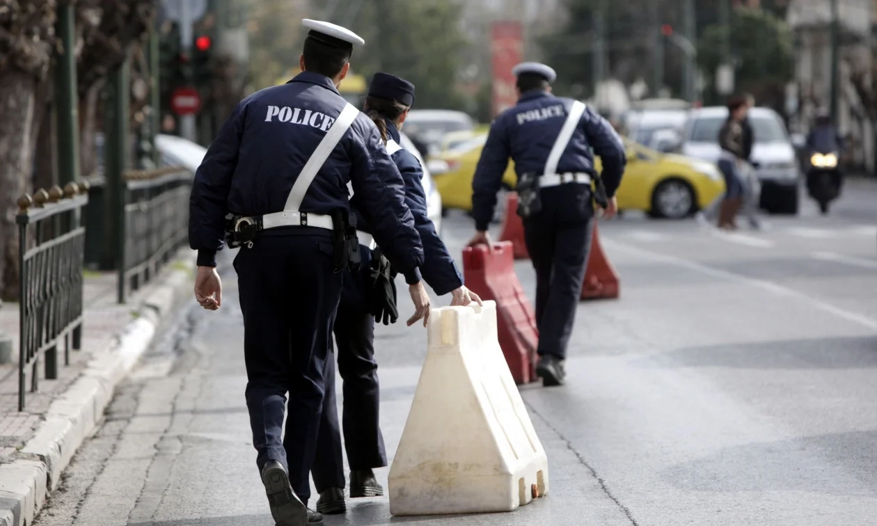 Κυκλοφοριακές ρυθμίσεις μέχρι τις 17:00 στη Λεωφόρο Κηφισίας Κυκλοφοριακές ρυθμίσεις μέχρι τις 17:00 στη Λεωφόρο Κηφισίας