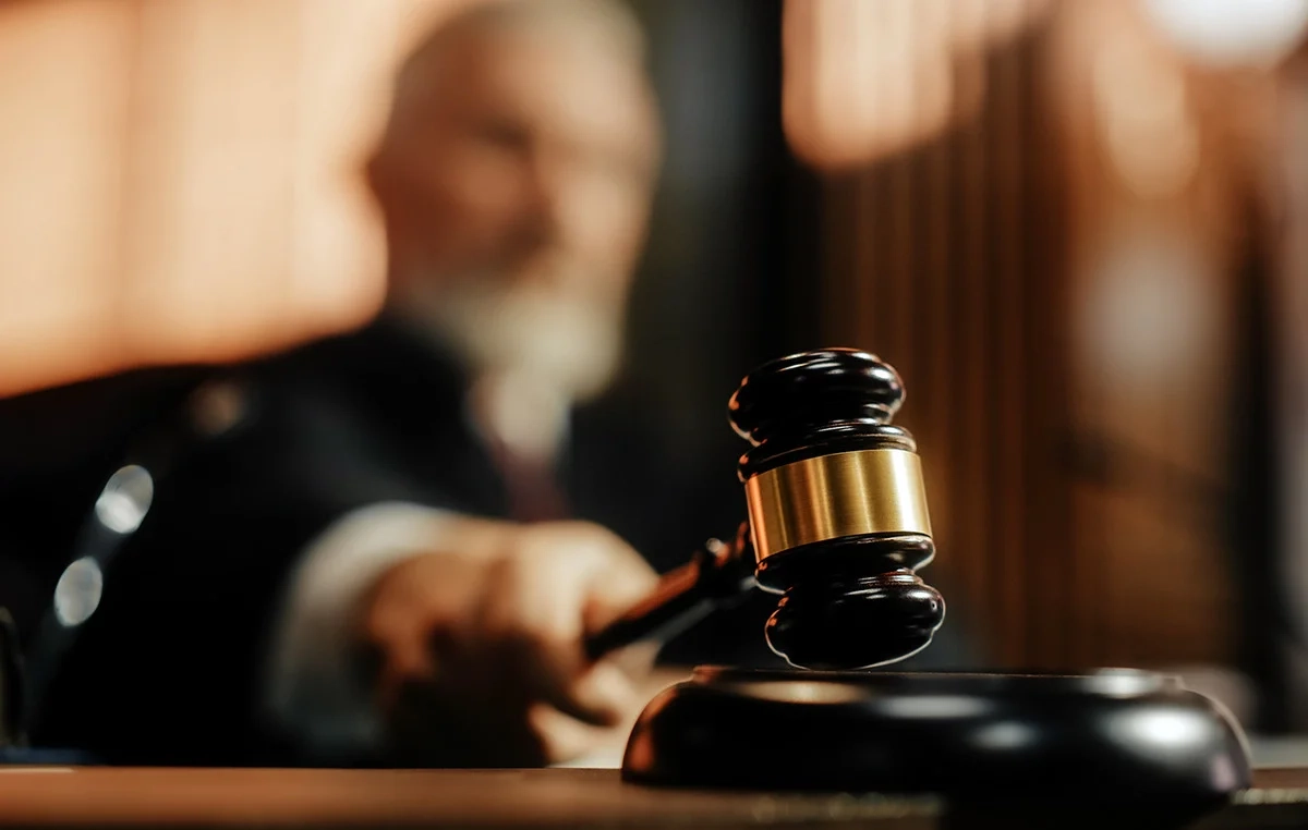Βρήκε γυναίκα μεθυσμένη και την πήγε σπίτι της – Κατέληξε κατηγορούμενος για βιασμό από ψευδή καταγγελία Βρήκε γυναίκα μεθυσμένη και την πήγε σπίτι της – Κατέληξε κατηγορούμενος για βιασμό από ψευδή καταγγελία