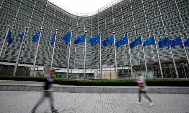 Αμερικανικό πλήγμα σε σκάφος «μεταφοράς ναρκωτικών» στην Καραϊβική - Βίντεο Δασμοί: Το Ευρωπαϊκό Κοινοβούλιο αναβάλει την ψηφοφορία για την εμπορική συμφωνία ΕΕ-ΗΠΑ