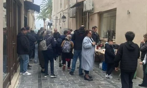 Σε ρυθμούς Τσικνοπέμπτης το Ρέθυμνο: Ψησταριές, μουσική και πολύς χορός Σε ρυθμούς Τσικνοπέμπτης το Ρέθυμνο: Ψησταριές, μουσική και πολύς χορός