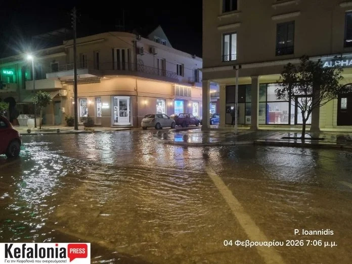 Κακοκαιρία στην Κεφαλονιά: Πλημμύρισε η παραλιακή Αργοστολίου, «βυθίστηκε» στο σκοτάδι η πόλη kakokairia-kefalonia-3.jpg