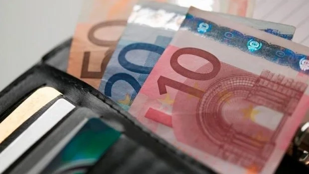 Κατώτατος μισθός: Τα σενάρια αύξησής του | in.gr Κατώτατος μισθός: Τα σενάρια αύξησής του | in.gr