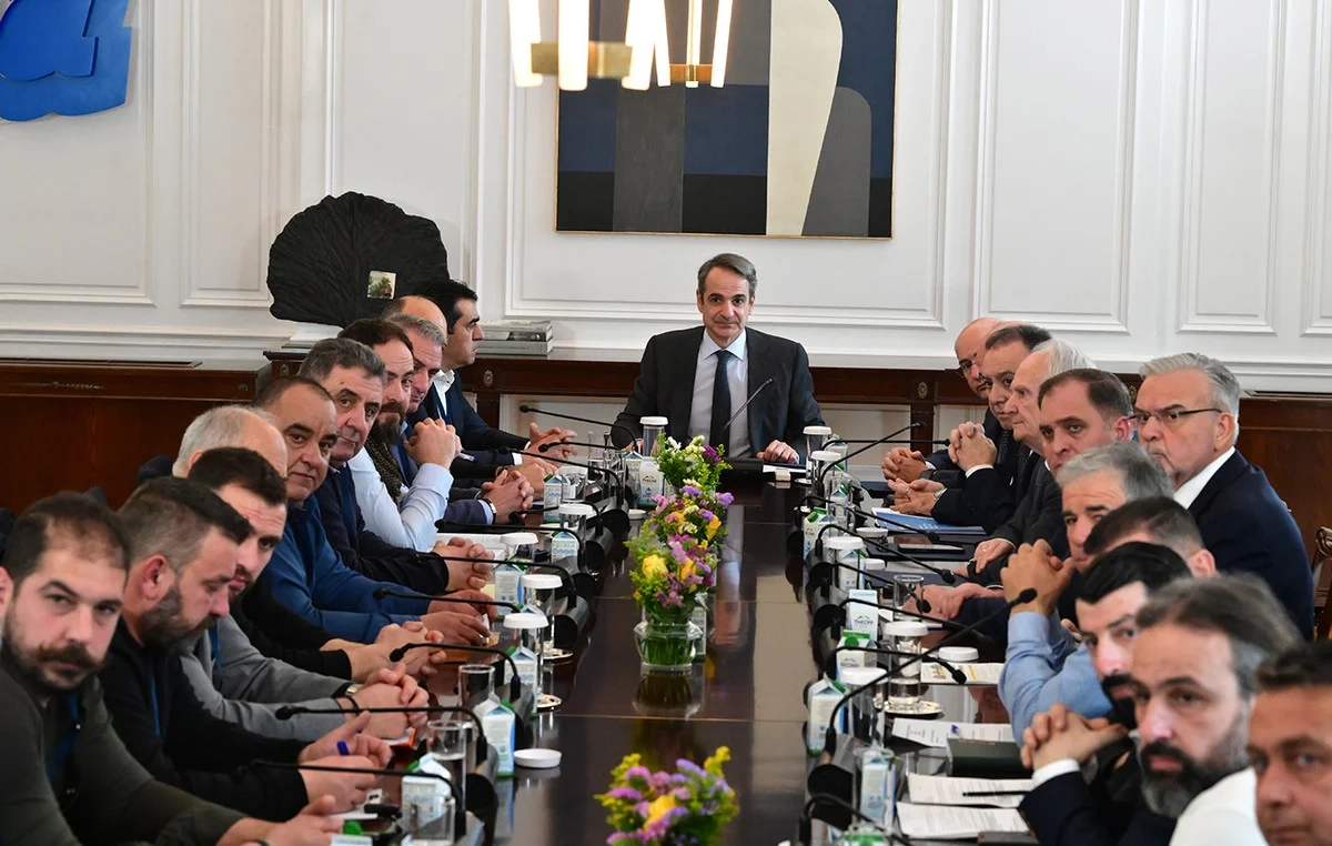 Πάτησε το κουμπί κυβερνητικού και κομματικού συντονισμού ο πρωθυπουργός – Ο σχεδιασμός του Μαξίμου και τα επόμενα βήματα Πάτησε το κουμπί κυβερνητικού και κομματικού συντονισμού ο πρωθυπουργός – Ο σχεδιασμός του Μαξίμου και τα επόμενα βήματα