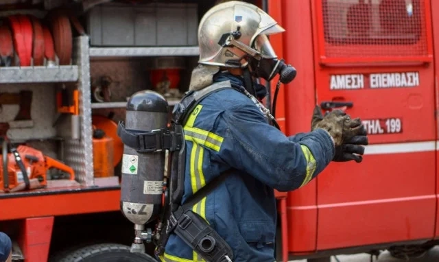 Θεσσαλονίκη: Τραυματίστηκε πυροσβέστης από τη φωτιά σε βιοτεχνία στα Διαβατά Φωτιά σε επιχείρηση στα Διαβατά Θεσσαλονίκης