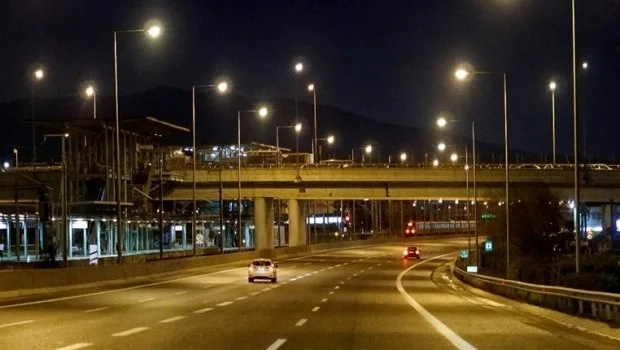 Καταδίωξη στην Αττική Οδό - Συνελήφθησαν δύο άτομα που είχαν αφαιρέσει καλώδια με χαλκό | in.gr Καταδίωξη στην Αττική Οδό - Συνελήφθησαν δύο άτομα που είχαν αφαιρέσει καλώδια με χαλκό | in.gr