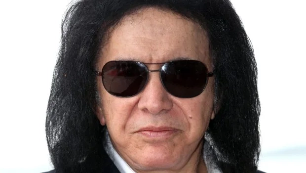 Ο Τζιν Σίμονς τα βάζει με τους πολιτικοποιημένους διάσημους | in.gr Ο Τζιν Σίμονς τα βάζει με τους πολιτικοποιημένους διάσημους | in.gr