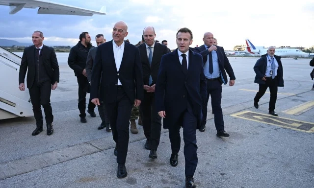 Σαάρ: Το Ισραήλ δεν επιδιώκει έναν ατέρμονο πόλεμο με το Ιράν «Μπορείτε να βασιστείτε στη Γαλλία!» - Ο Μακρόν τρολάρει το στρατιωτικό χάος της Βρετανίας