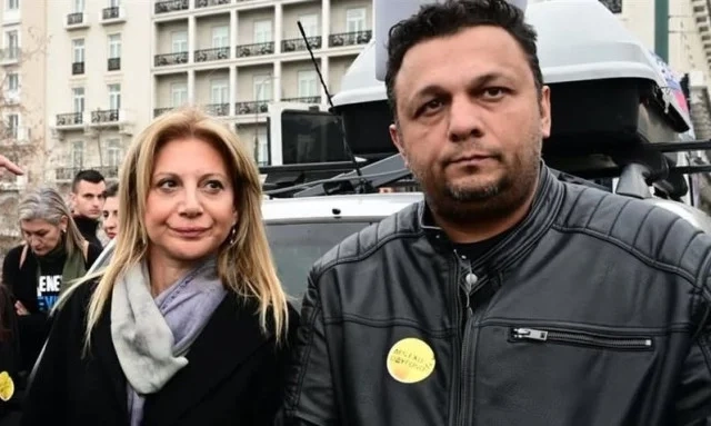 Τέμπη - Καρυστιανού: «Το δίκιο μας είναι αλύγιστο και η αγάπη μας θα νικήσει το κακό» Ο Ρούτσι διαψεύδει «ένταση» με την Καρυστιανού: Είναι για να πειστεί ο κόσμος πως είμαστε τσακωμένοι