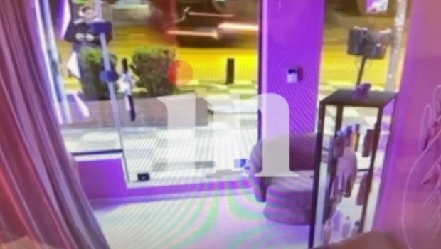 Βίντεο ντοκουμέντο από την παράσυρση του 25χρονου στην Πολίχνη | in.gr Βίντεο ντοκουμέντο από την παράσυρση του 25χρονου στην Πολίχνη | in.gr